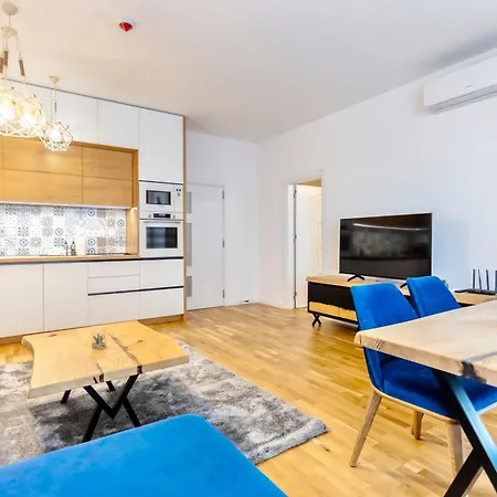 Arena Mall Galleria Securities Parking 3 *