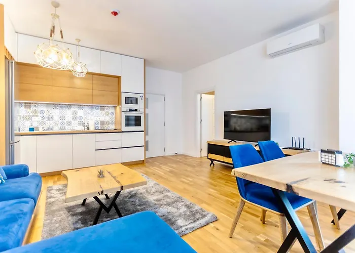 Arena Mall Galleria Securities Parking 3 *