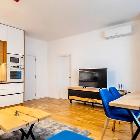 Arena Mall Galleria Securities Parking 3 * Burgas